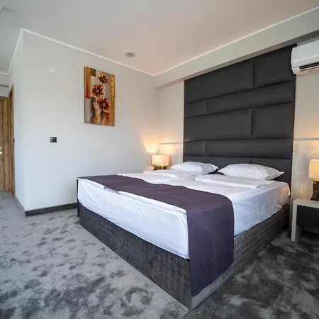 Hotel Caesar 2 *